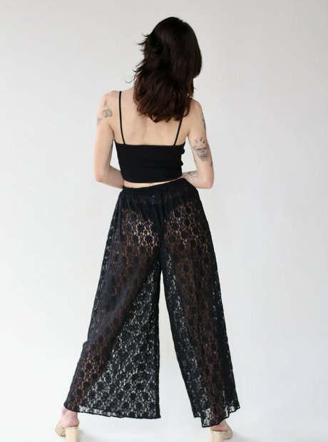 naked milf onlyfans sexy pic