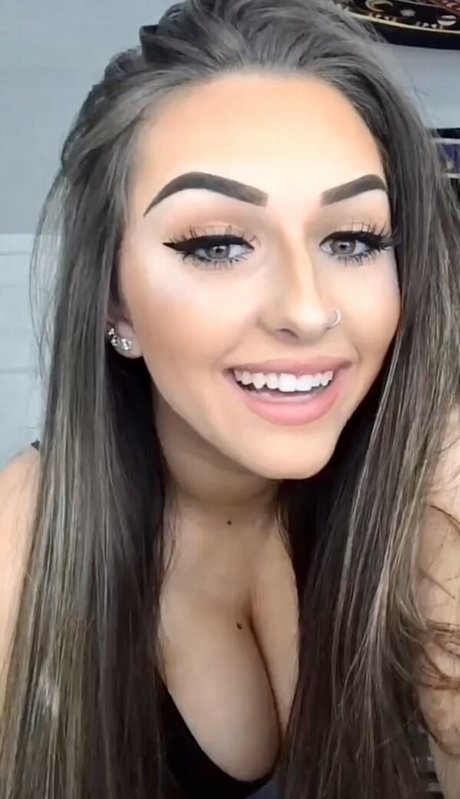 Emmarach pornstar nudes picture