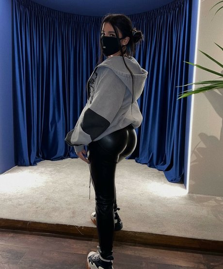 tenderlybae erotic pornstar img