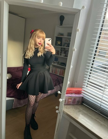 LegendLuna sexy actress image