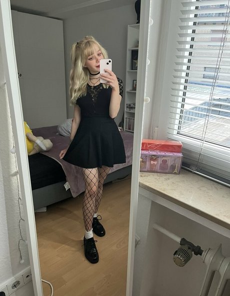 LegendLuna naked star archive