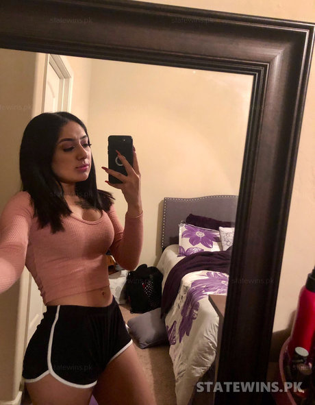 girl on girl onlyfans exclusive picture