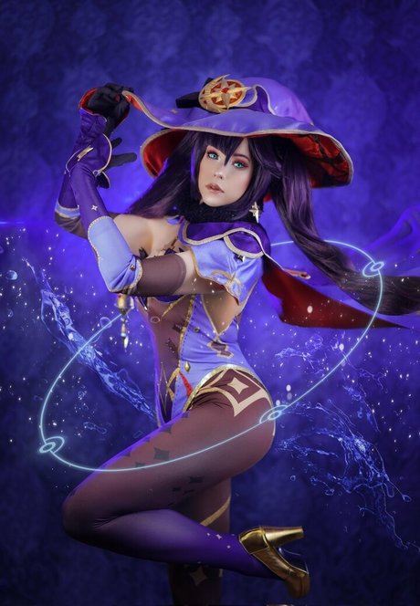 Miss Autumn top model pic