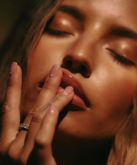 arab pussy onlyfans adult photo