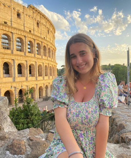 Julia Gomez model adult photos