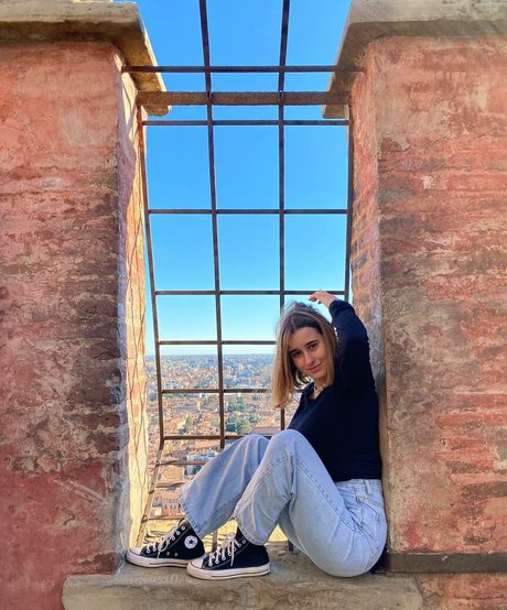 Julia Gomez star exclusive pic