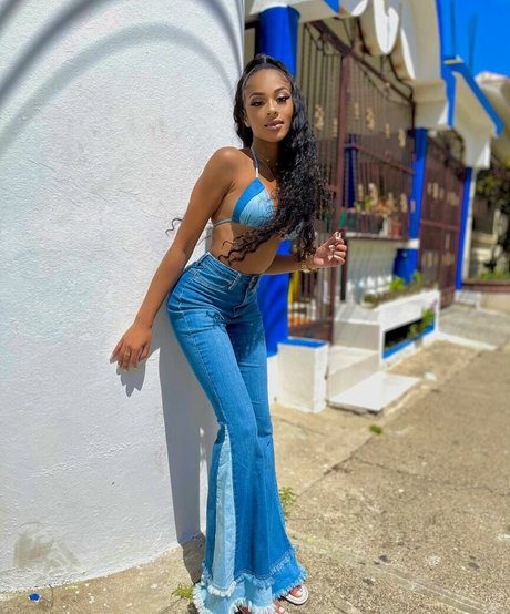 Breann Llewelyn pornstar picture