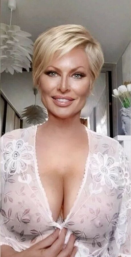 Cheri vi perfect model pictures