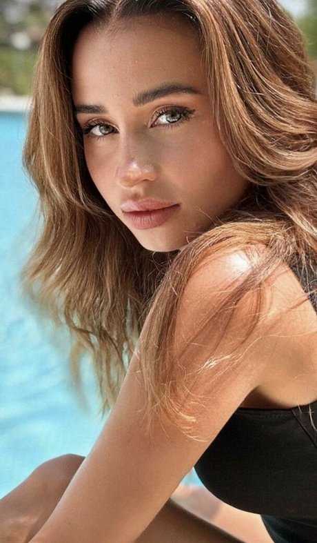 DJ JuicyM sex actress archive