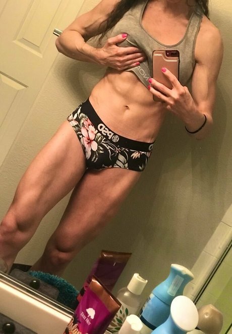 Muscle Goddess pornstar sexy image