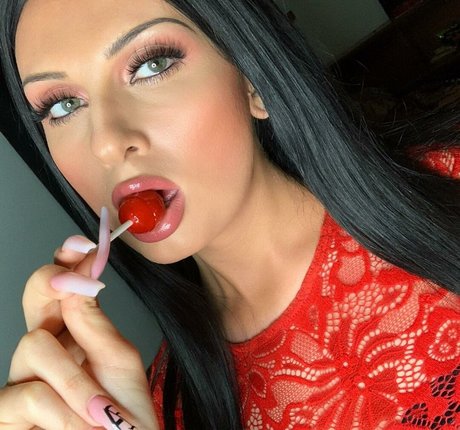 Tsmissmara porn actress picture