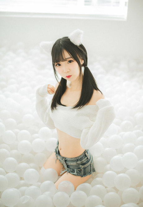 hattiecos nude star image