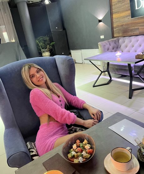 Mashenkamarish model photos