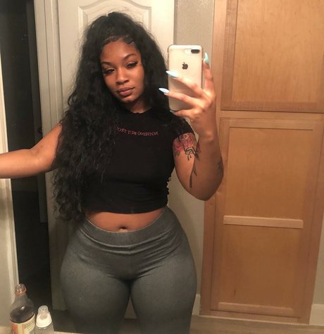 Therealbeauty rogers nice model image