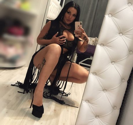 dirty talk joi onlyfans beautiful naked picture