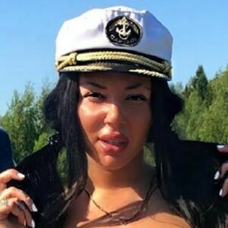 wide onlyfans naked photo