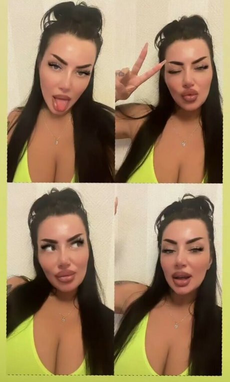 blonde shemale onlyfans beautiful nude pic