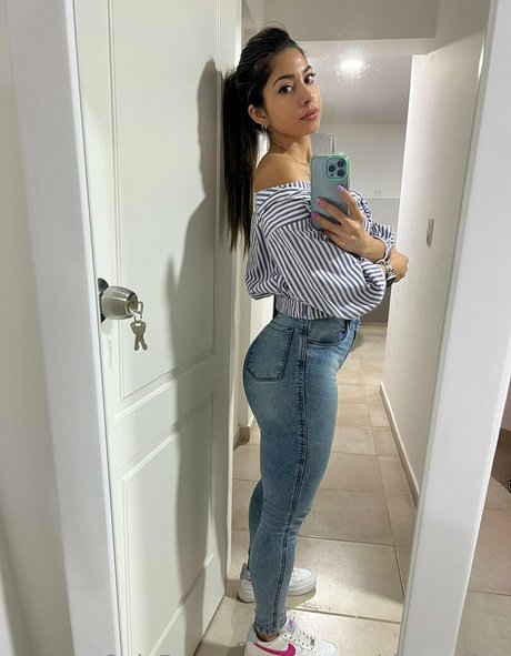 theonlylolypop model porn img