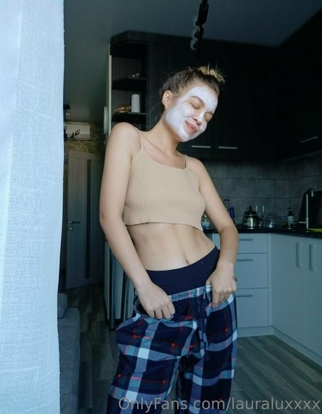 latina shemale onlyfans free naked photo