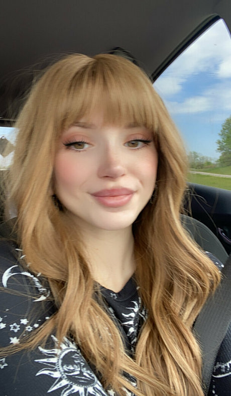 irresistible ivy nude model galleries