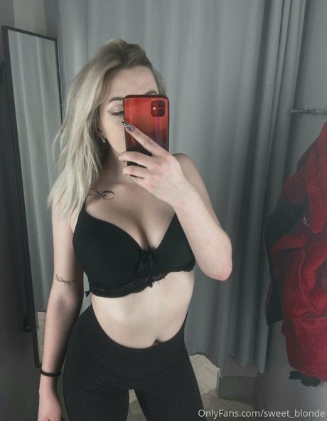 hot blonda model adult img