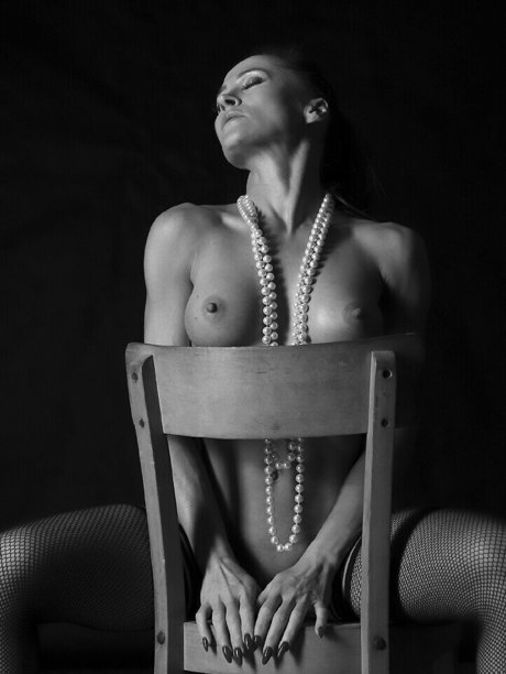 Inna Schmidt art model photo