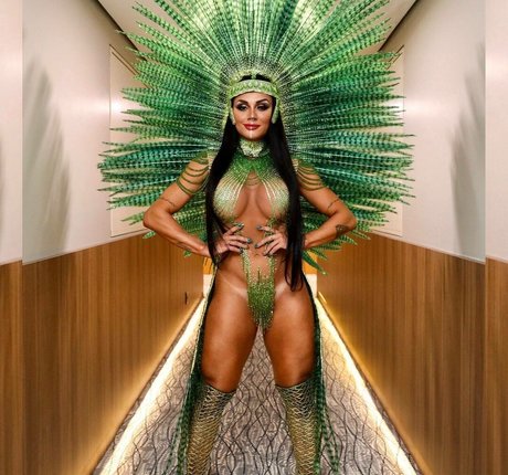 Juliana Salimeni exclusive model images