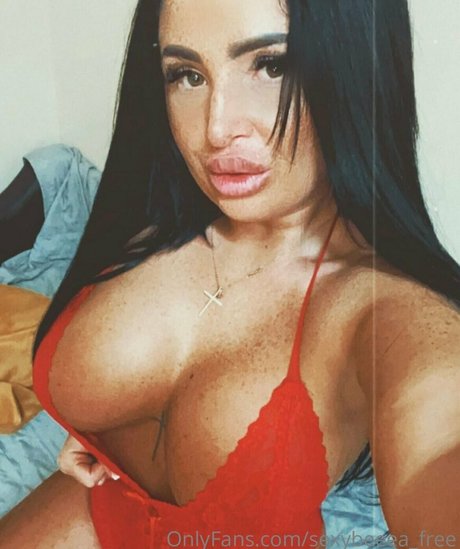 sexybeeea free xxx pornstar photo