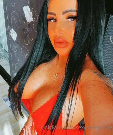 sexybeeea free actress picture