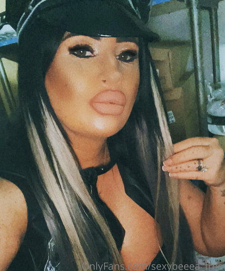 sexybeeea free model xxx pictures