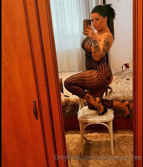 sexybeeea free star top galleries