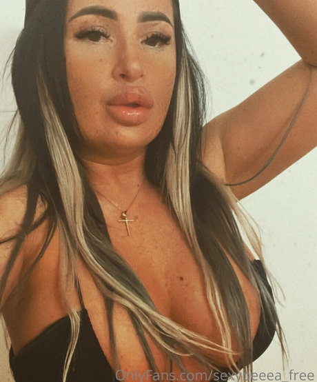 busty mom onlyfans erotic images