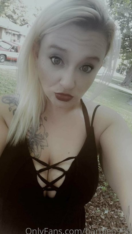 milf glasses onlyfans pretty photos