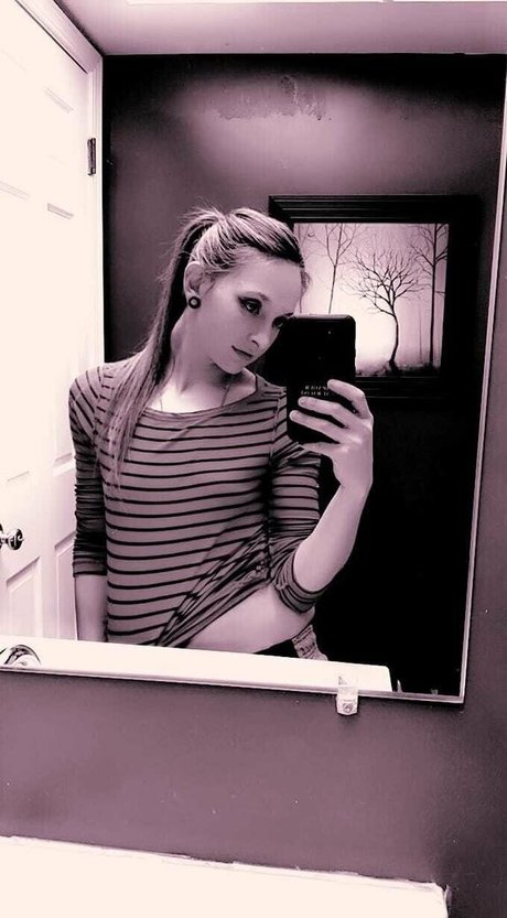 aurieleann model pretty pictures