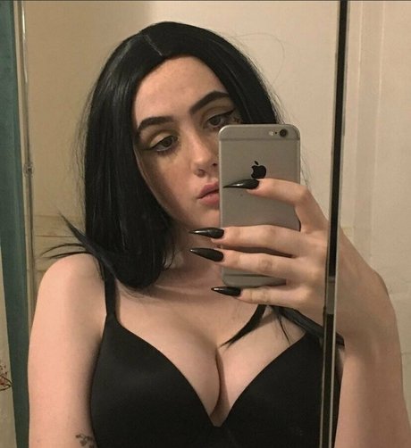 divinityvaeh model nude images