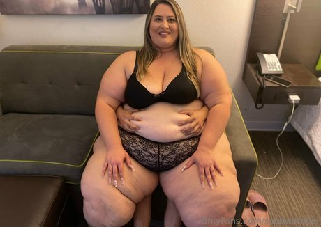 ssbbwamber model exclusive image