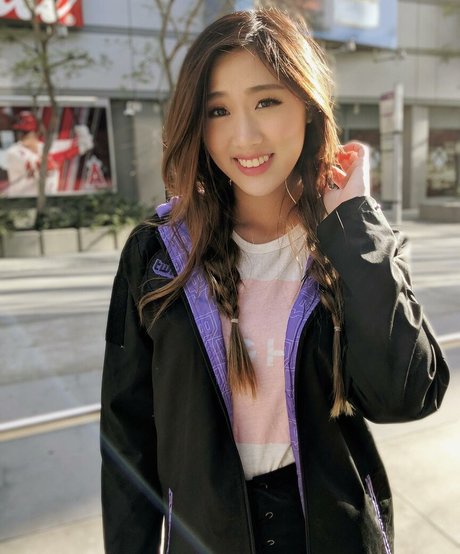 Yougelly star hot gallery