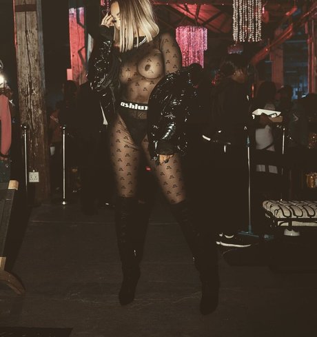 Pearl Thusi star nudes pictures