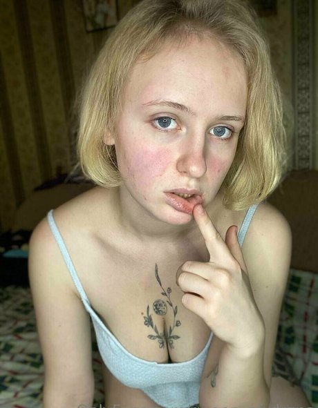 yui tyan naked model pic