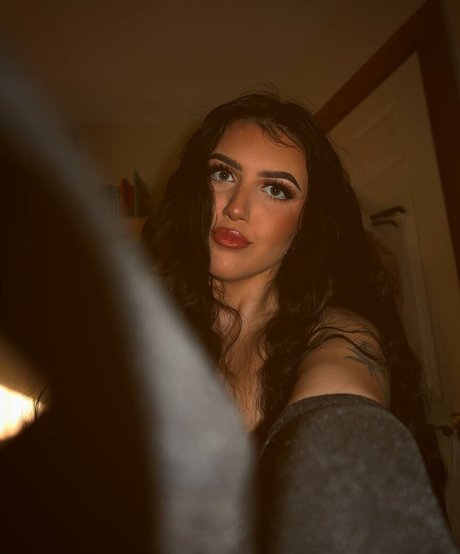 ASMR Cailin hd model image