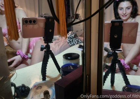 female popular onlyfans art xxx photo