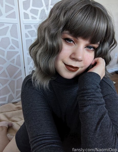 Naomiwastaken hot model pics