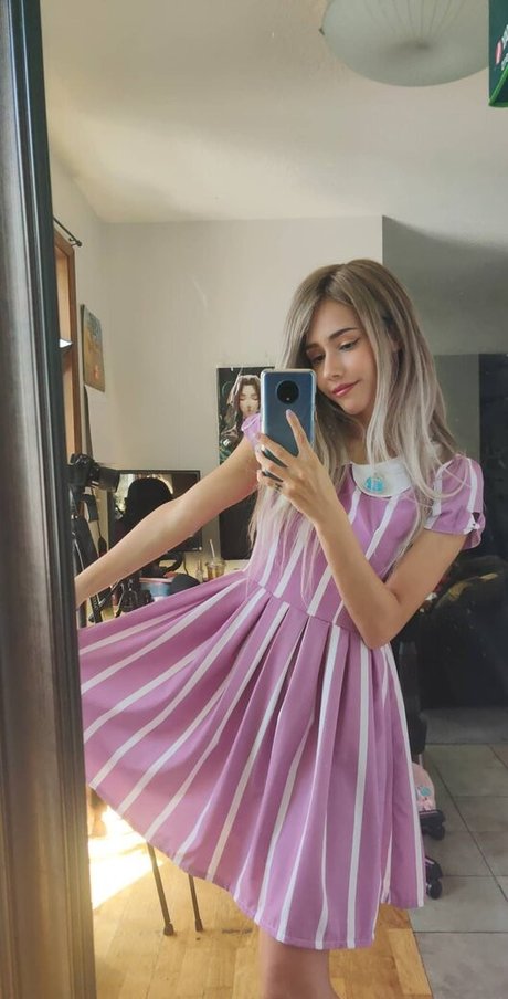 Catplant ASMR pornstar nude picture