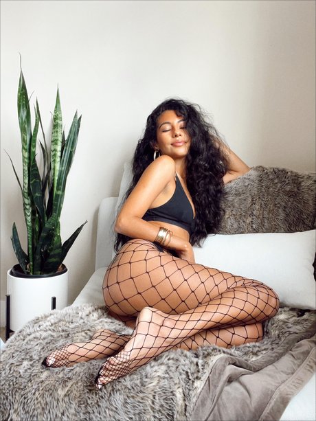 blonde secretary onlyfans free nude photo