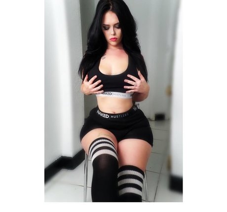 Ryan Smiles star free image