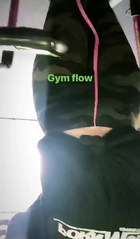 Ryan Smiles model naked image