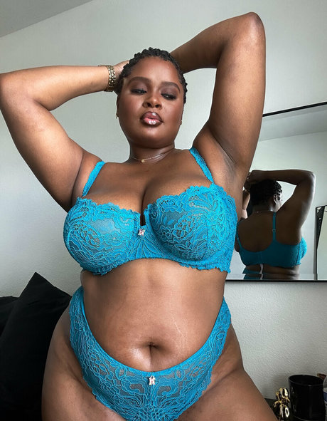 lingerieloungefree pornstar hd picture