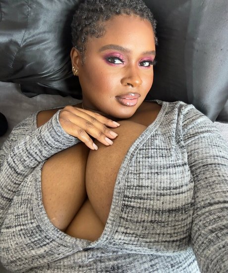 lingerieloungefree model xxx pics