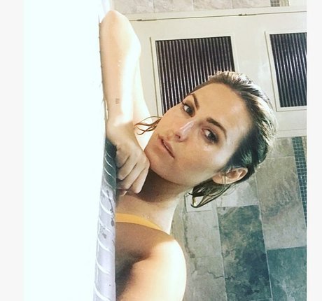 slut milf onlyfans art xxx archive