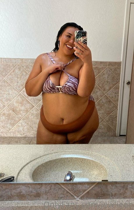 busty mom onlyfans perfect pics